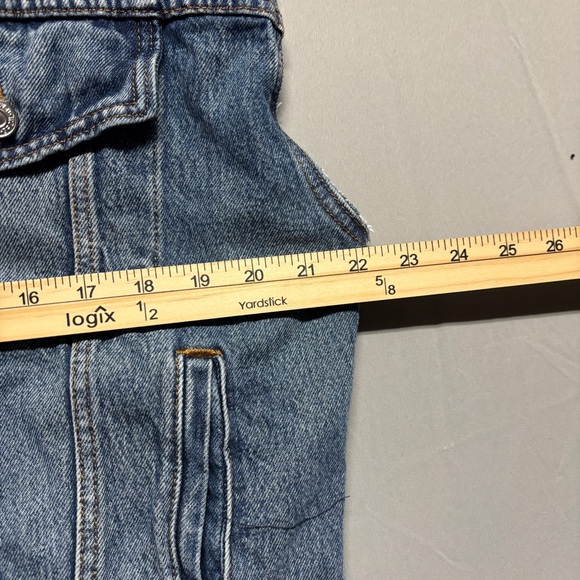 Levi's Classic Blue Denim Jacket - Picture 6 of 8